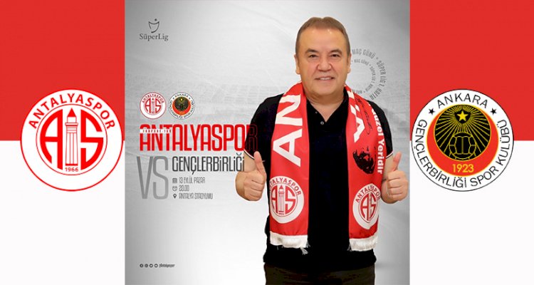 Antalyaspor, galibiyeti Başkan Böcek ve Taşgın'a armağan etti