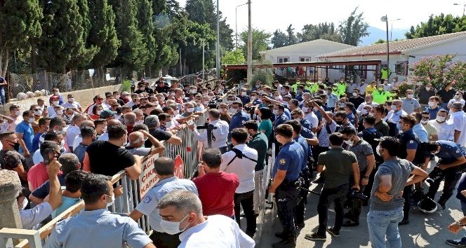 Antalya'da servisçilerin ‘C plaka' eyleminde arbede